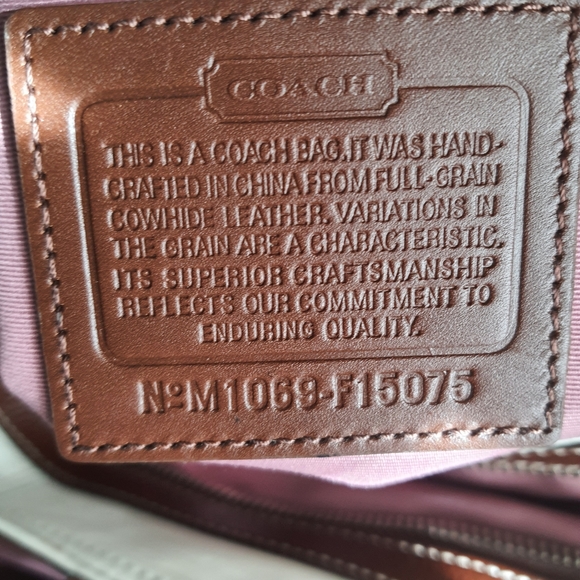 Coach Soho Lynn Shoulder Bag - Picture 3 of 6